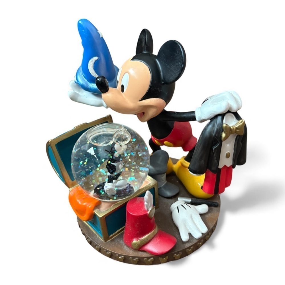 Disney Mickey Mouse Plane Crazy Snow Globe 4 1/2" Tall Authentic Disney Parks
